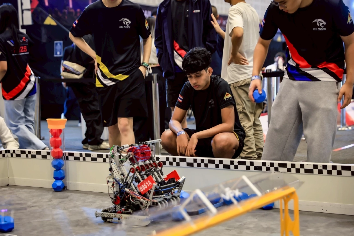 เปิดฉากแล้ว แข่งขันหุ่นยนต์ VEX Robotics Thailand 2025–2026 เฟ้นหาเยาวชนไทยสู่เวทีโลก