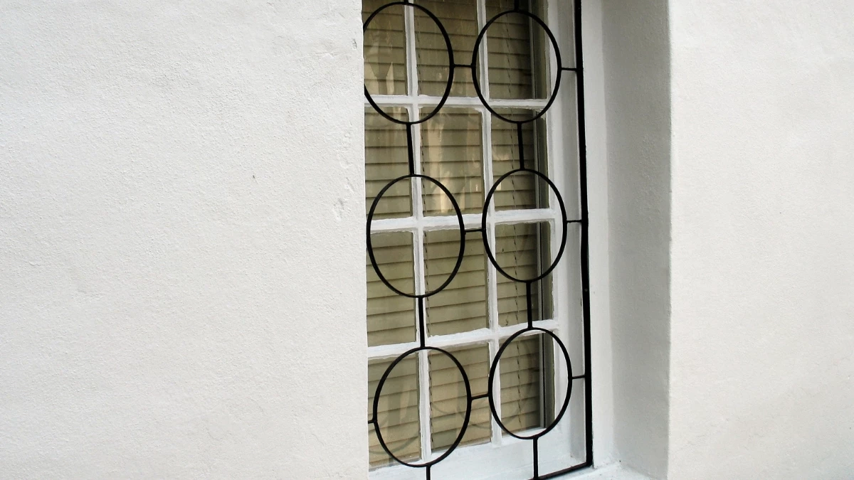  เหล็กดัดกันขโมย กลายเป็นกับดักชีวิต? บทเรียนจากเหตุไฟไหม้บ้าน