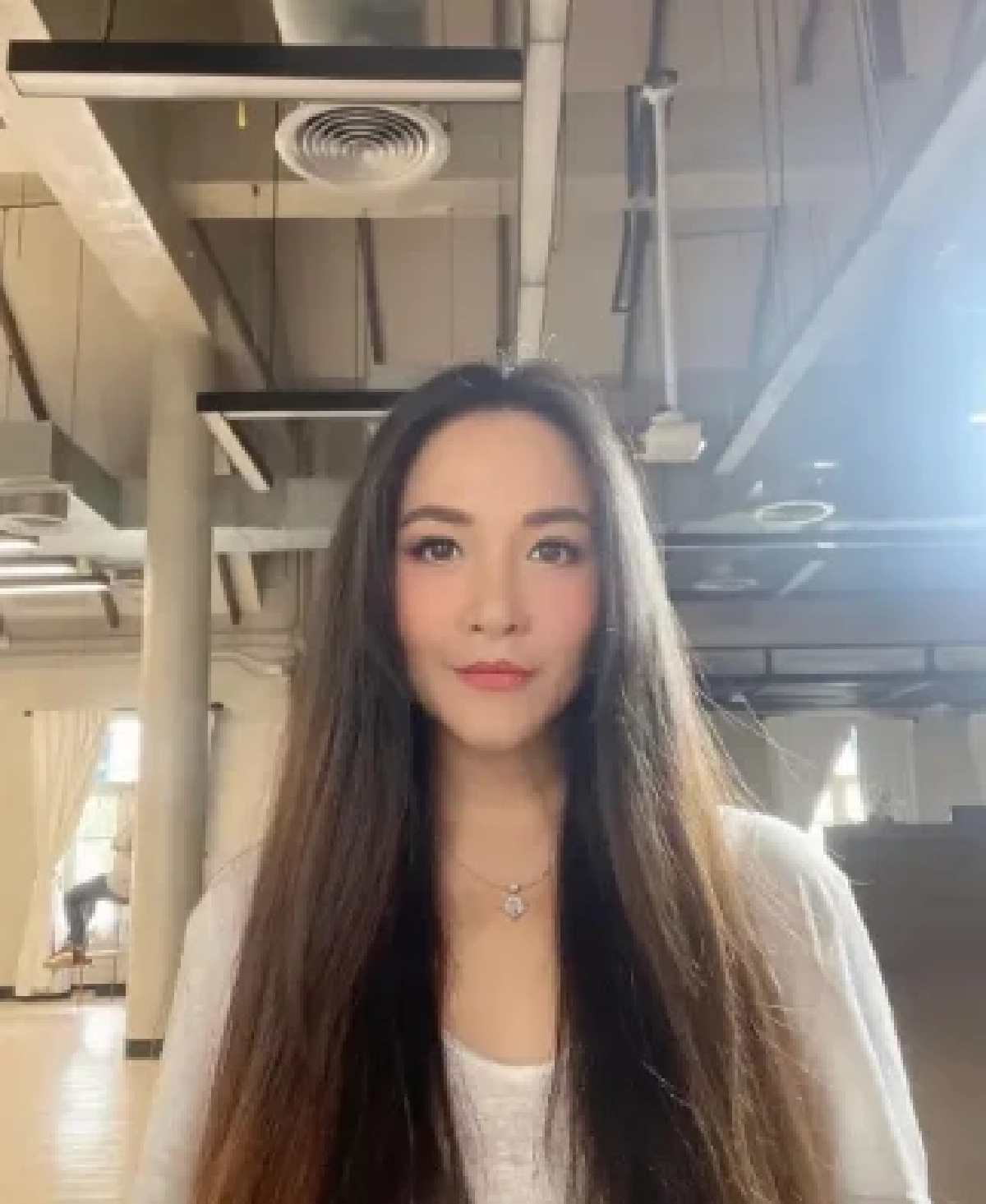 "เข็ม ตีสิบ" ฟาดสังคมบิดเบี้ยวหนัก ป้องทนายแก้ว ปมเด็ก18