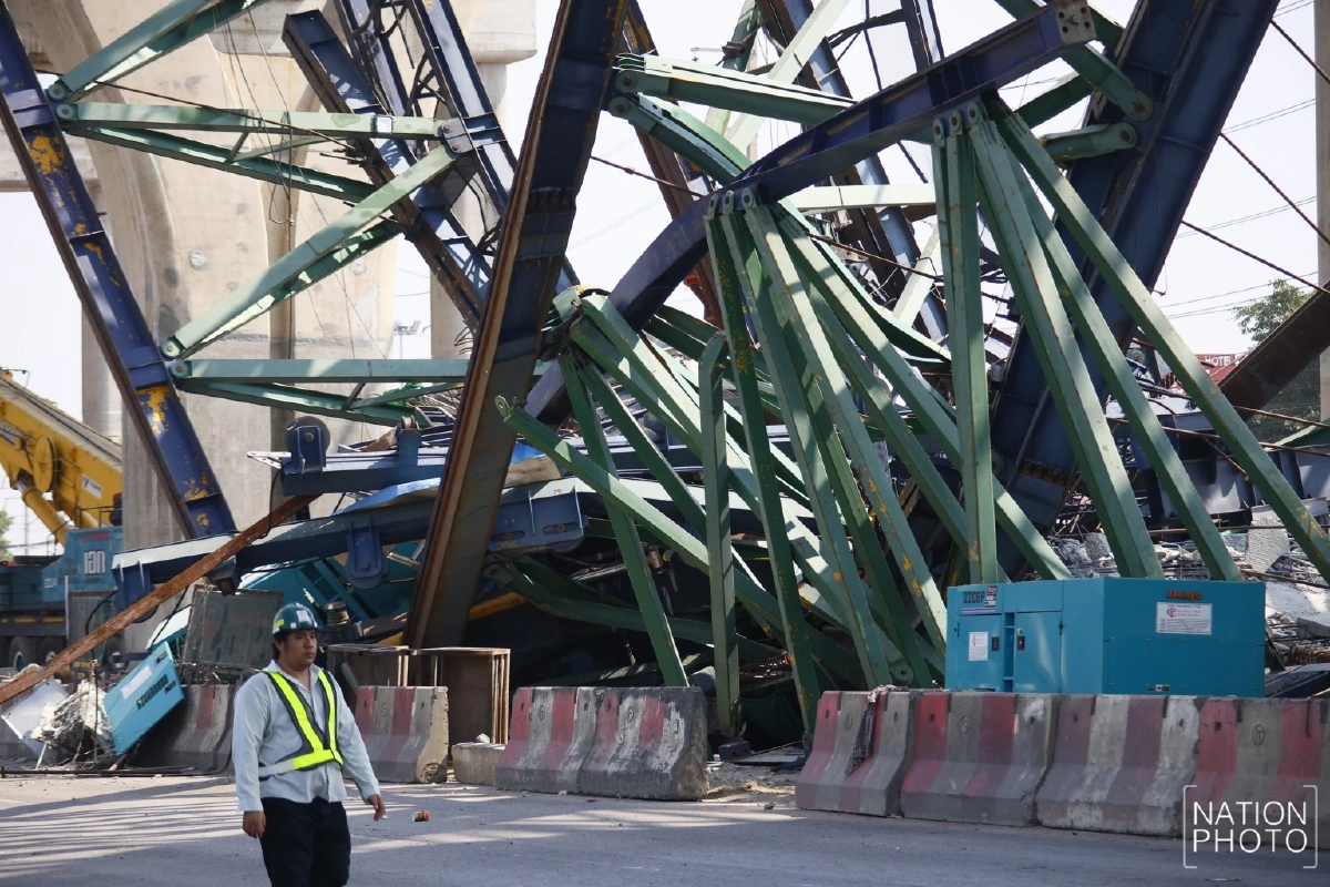 กรมทางหลวงเร่งเคลียร์เหตุโครงเหล็ก M82 ร่วงบนถนนพระราม 2