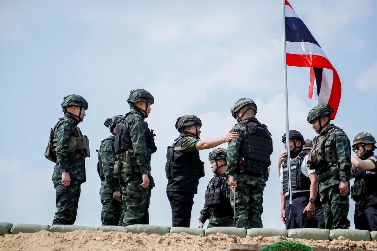 มทภ.1 รับคณะ รมว.กห. เยี่ยมให้กำลังใจทหารที่ปฏิบัติหน้าที่