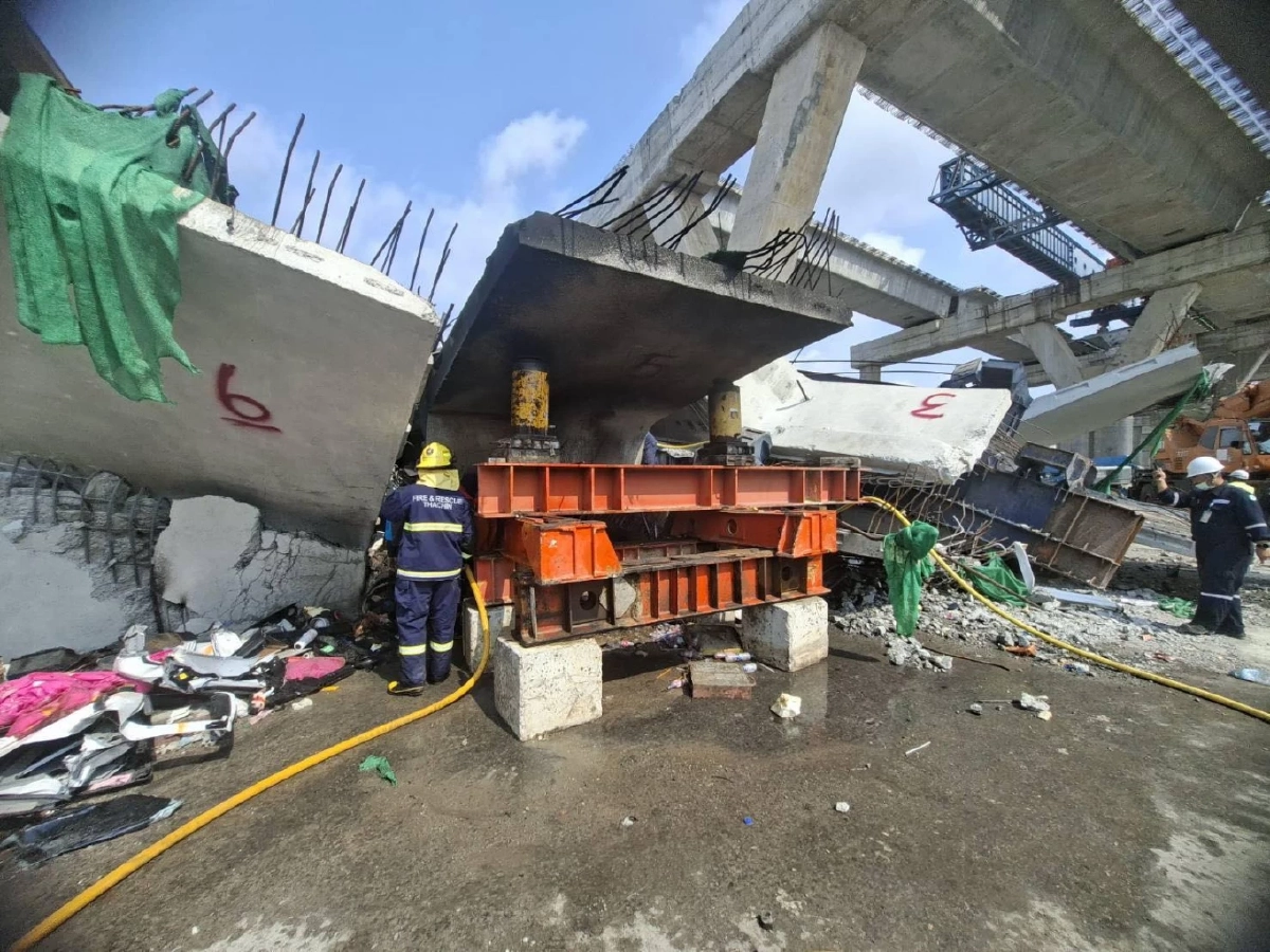 เผยต้นเหตุ ไฟไหม้ซากเครนถล่ม พระราม2 ระหว่างรื้อถอนโครงสร้าง