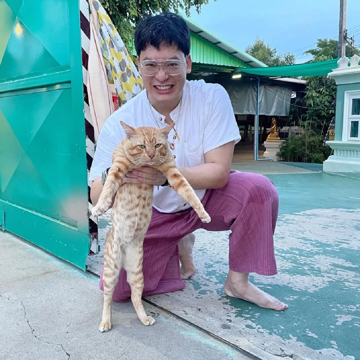  แฟนๆ บ่นคิดถึงคอนเสิร์ต “บี้ สุกฤษฎิ์” ล่าสุดถูกพบช่วยงานวัด