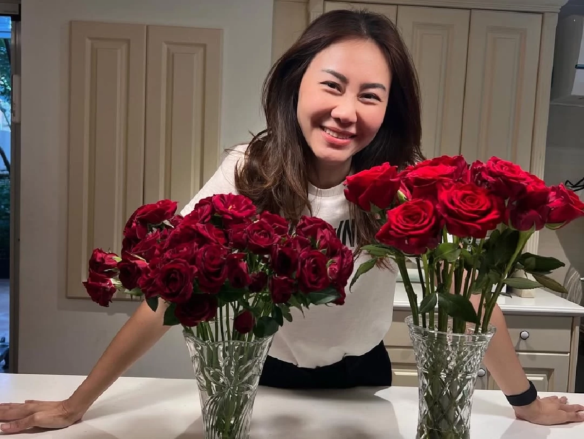  กุหลาบช่อเดียวคุ้มทั้งบ้าน “นาเดีย” เสิร์ฟโมเมนต์ก่อนวาเลนไทน์