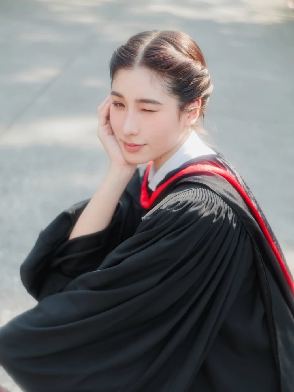  ยินดีด้วย! “เซย่า ทองเจือ” คว้าเกียรตินิยมอันดับ 1 ม.ศิลปากร  