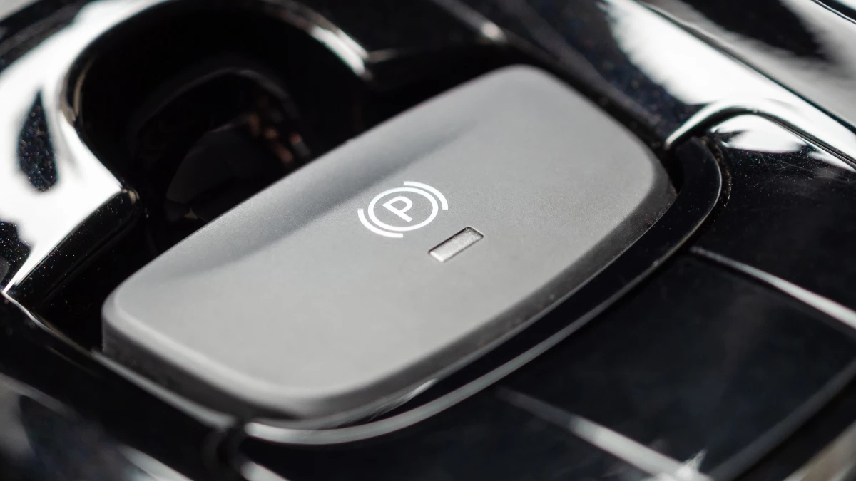  รถมีเบรกมือไฟฟ้า ต้องรู้! 5 เรื่องสำคัญที่คนใช้  ห้ามมองข้าม