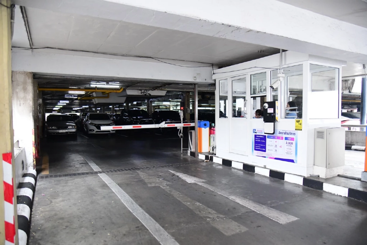 เปิดที่จอดรถลานคนเมือง รับนักท่องเที่ยว ปลอดภัยรองรับรถได้กว่า 500 คัน