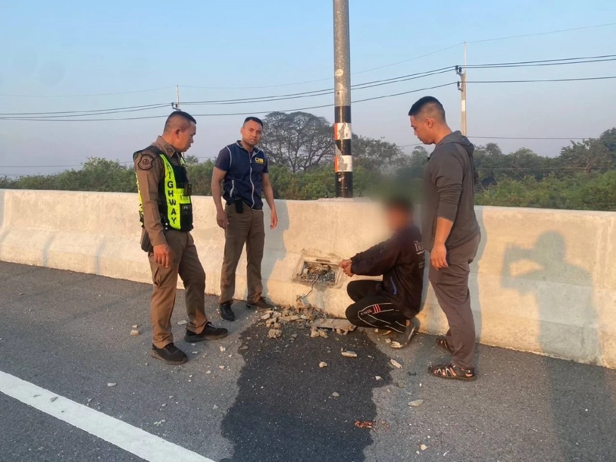 รวบหนุ่มวัย 21 ตัดสายไฟมอเตอร์เวย์ M81 กลางดึก ของกลางกว่า 100 เมตร