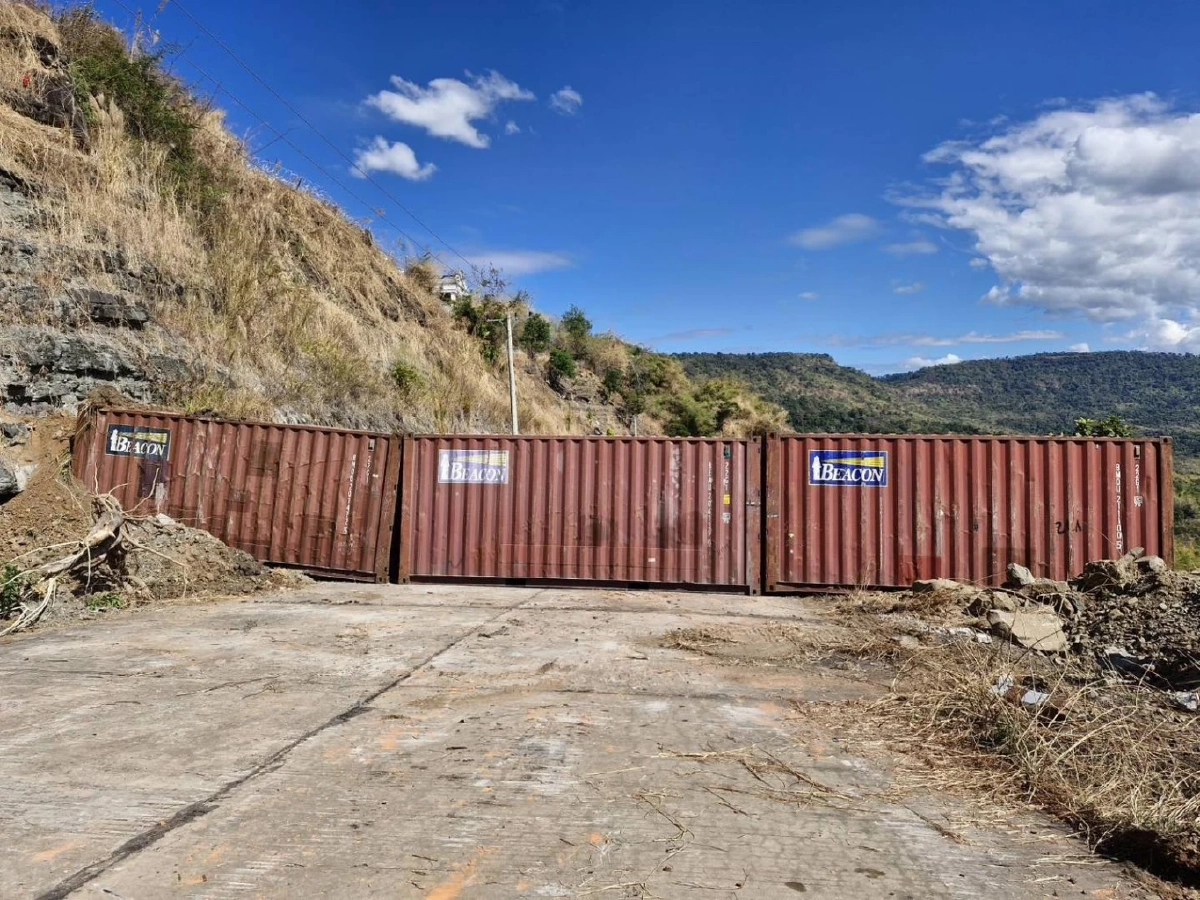 หลวงตาเยื้อน ขันติพโล หนุนภารกิจชายแดน มอบตู้คอนเทนเนอร์