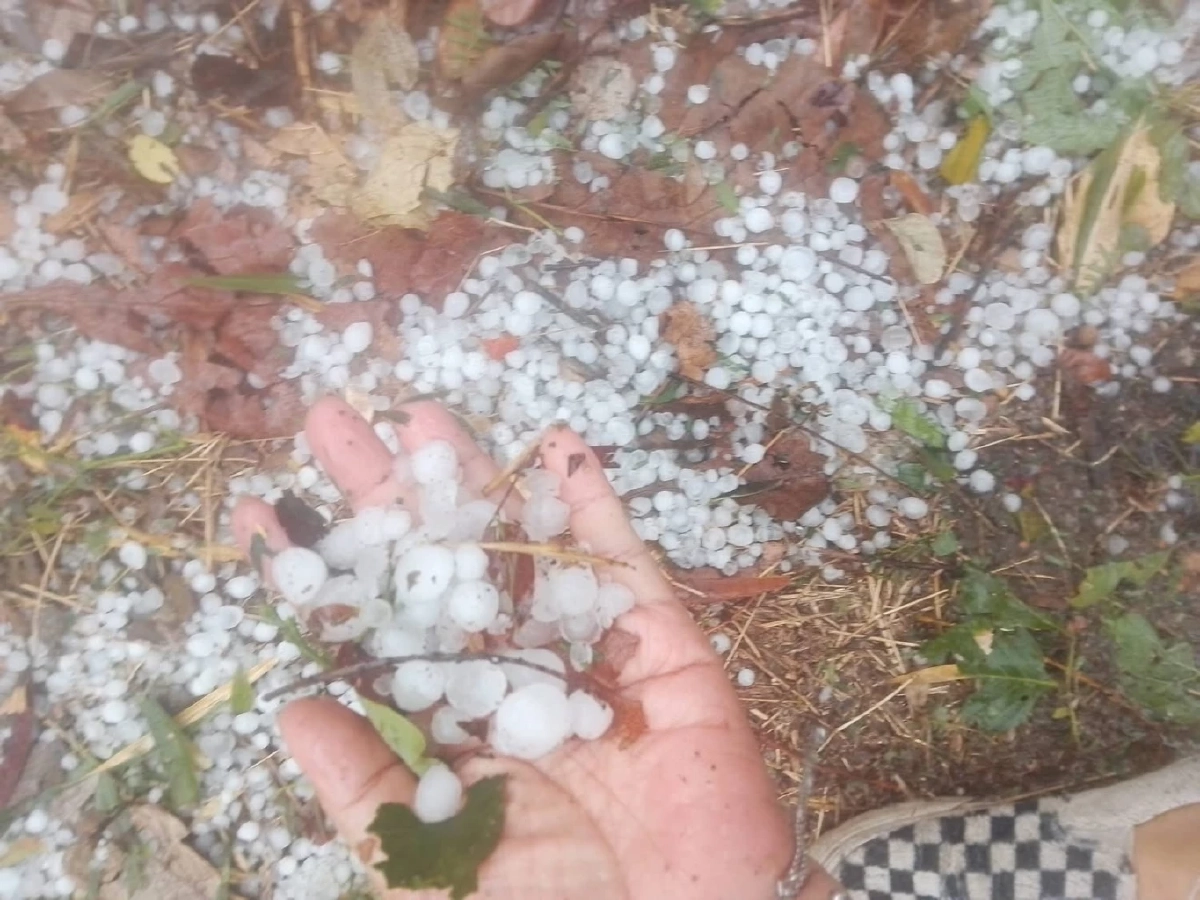 พายุฤดูร้อนถล่มแม่วาง! ลูกเห็บกระหน่ำบ้านหัวฝาย เสียหายหลายจุด