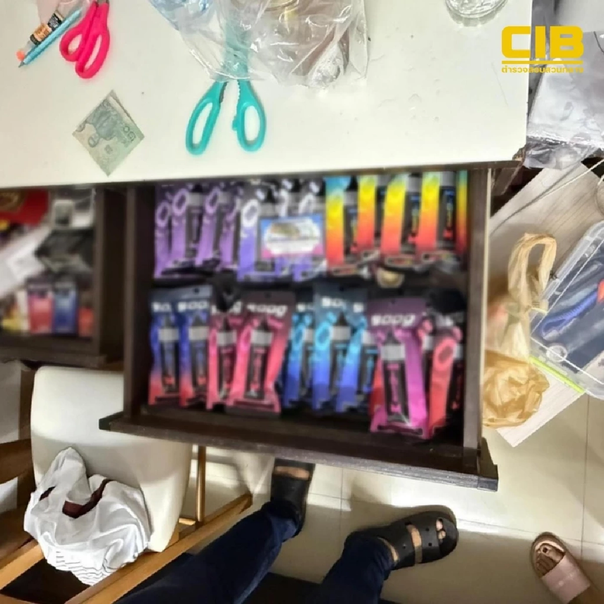 รวบคาหนังคาเขา!! ทลายเครือข่ายขายบุหรี่ไฟฟ้าออนไลน์