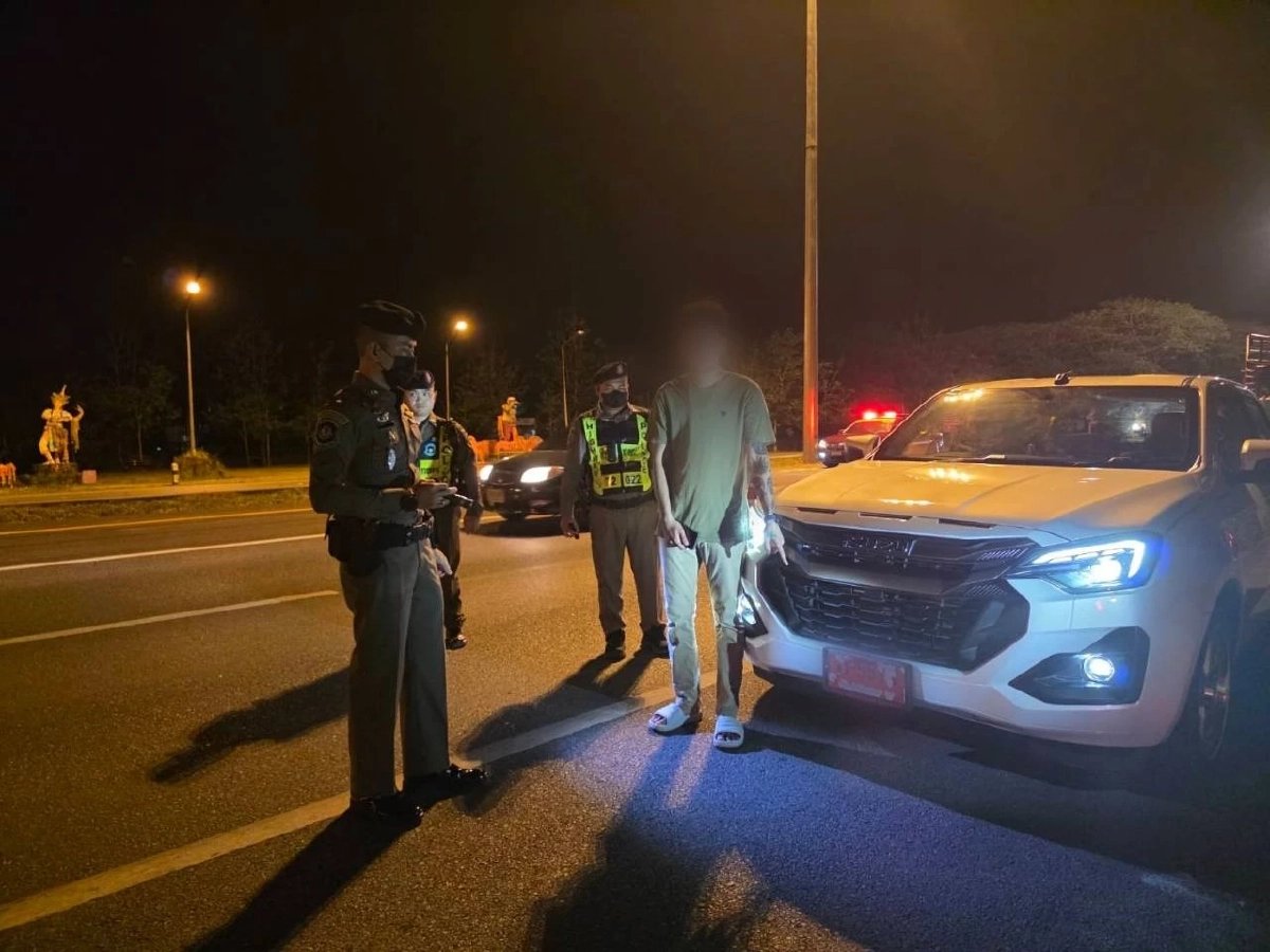 ตำรวจทางหลวงพัทลุงจับชายวัย 33 ใช้ป้ายแดงปลอมหลบเลี่ยงด่านตรวจ