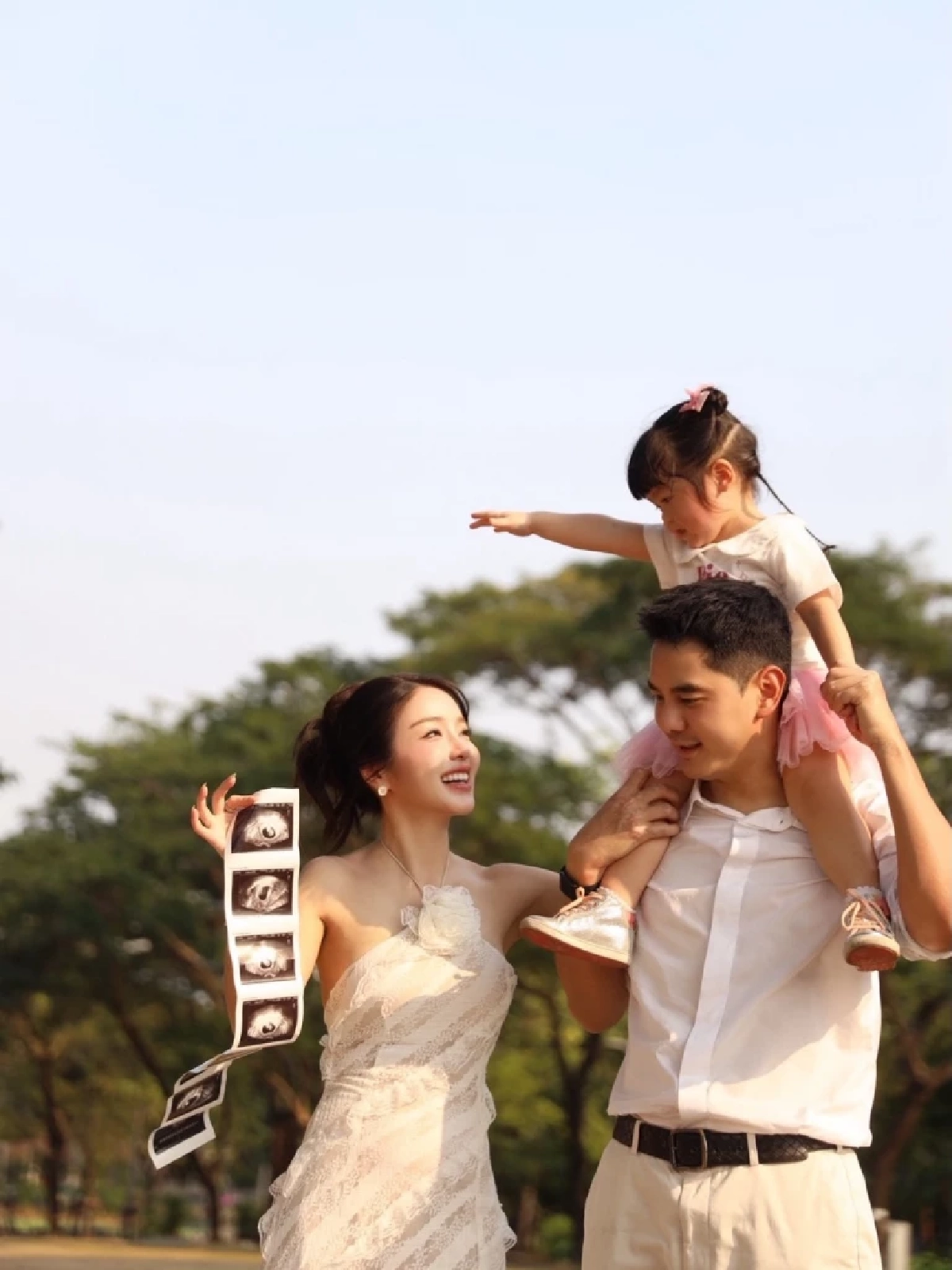 ของขวัญชิ้นพิเศษให้ลูกสาว “แอร์ ภัณฑิลา” ประกาศท้องลูกคนที่สอง