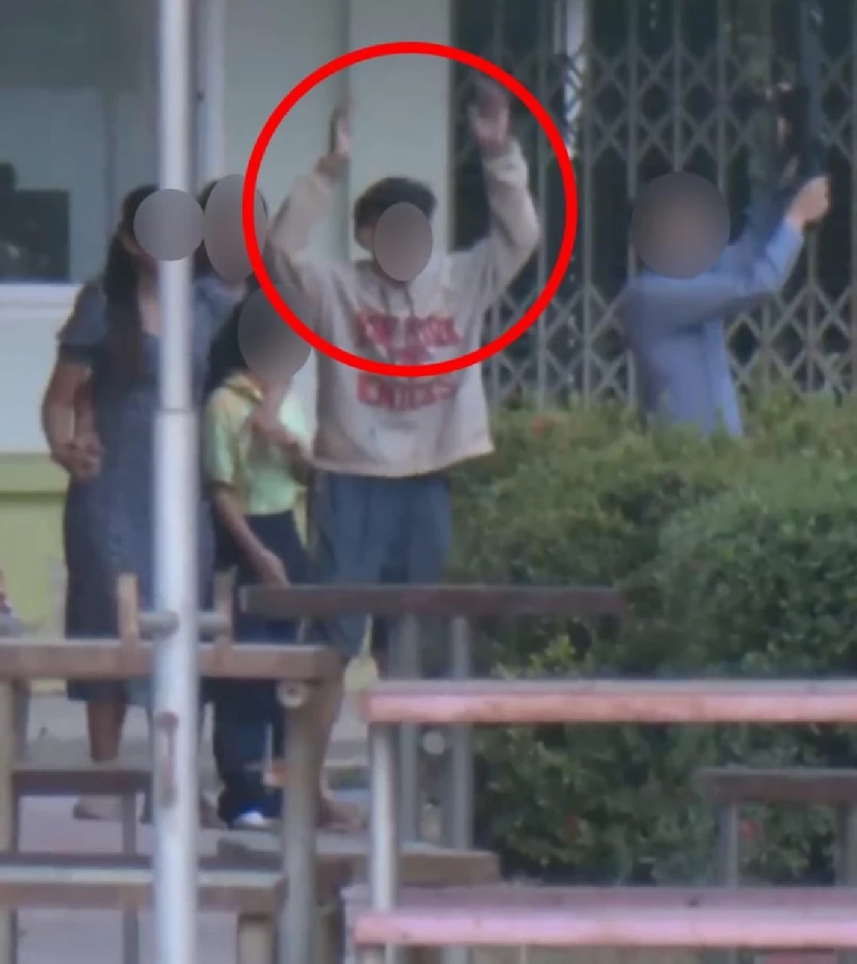 รู้ประวัติแล้วตกใจ หนุ่ม 18 บุก รร.พะตงประธานคีรีวัฒน์