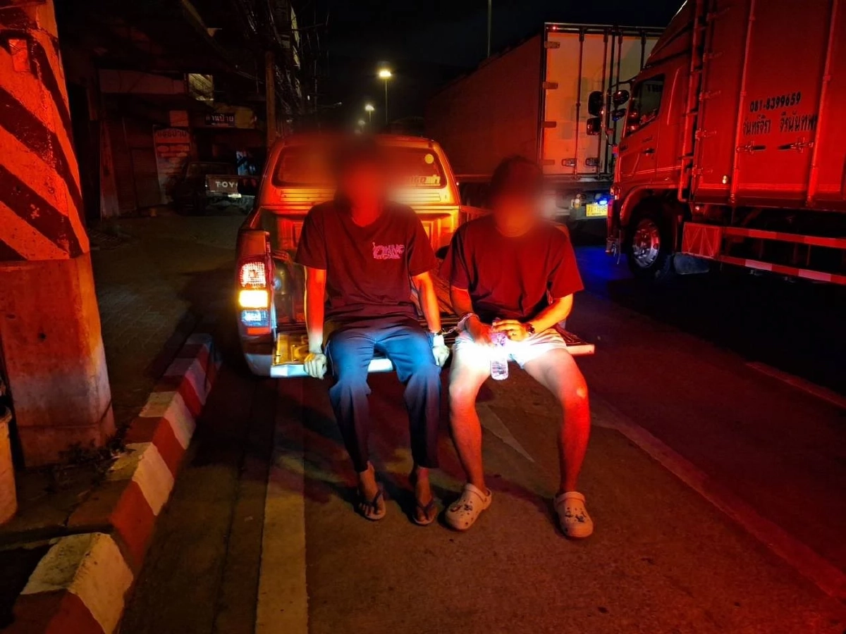 ตำรวจทางหลวงชุมพร สกัดขบวนการลำเลียงยา 4 คันรถ แหกด่านกลางดึก