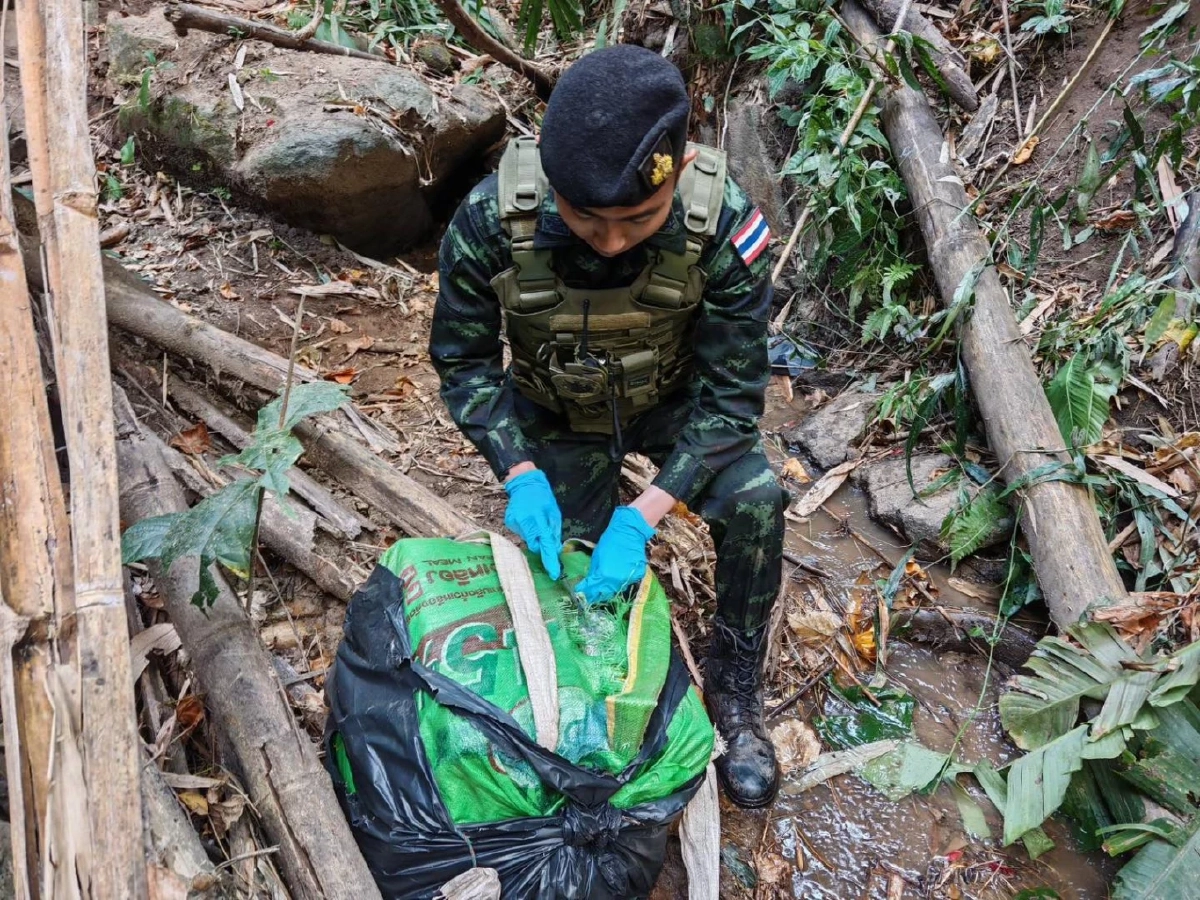 ผาเมืองปะทะเดือดขบวนการค้ายา ยึดไอซ์ 232 กก. กลางป่าแม่ฟ้าหลวง