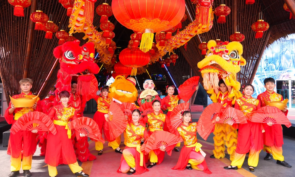 Love & Luck "โชคลาภมั่งมี รักดีปีม้า" ที่โคลัมเบีย พิคเจอร์ อควาเวิร์ส พัทยา