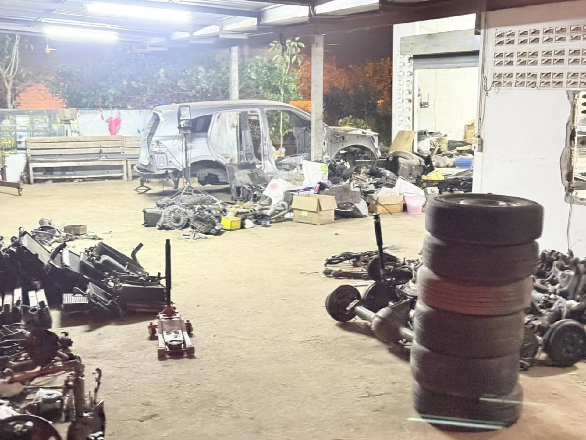 รถยนต์ป้ายแดงหวิดโดน! หลังถูกขโมยไปจำนำเถื่อนกับอดีตตำรวจ