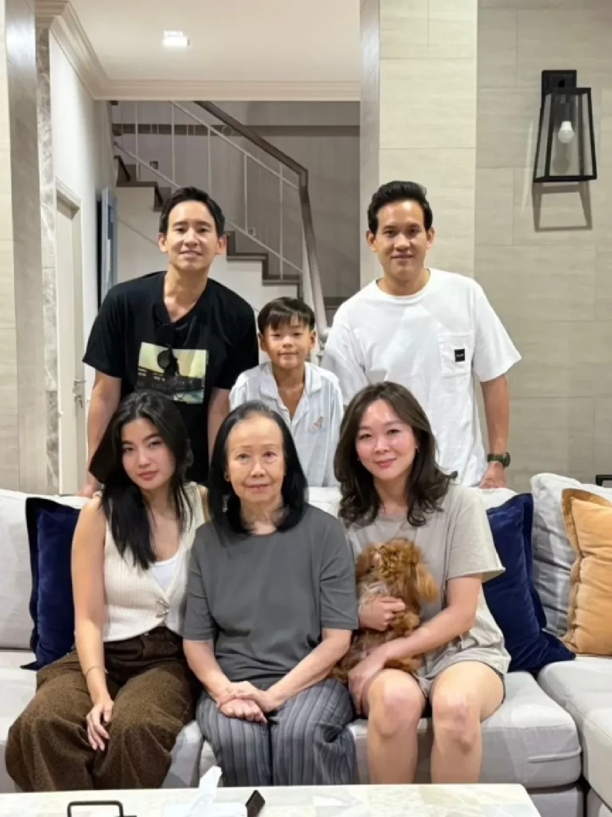 ไม่ต้องเดา "พิธา-ก้อย" ลงรูปคู่สุดหวาน ตอกย้ำข่าวลือหลังรูปหลุด