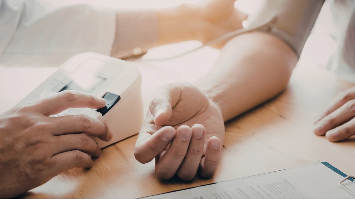  ผู้ชายวัยเลข 4 ต้องอ่าน! เทคนิคสยบความดันสูงแบบไม่ง้อยา