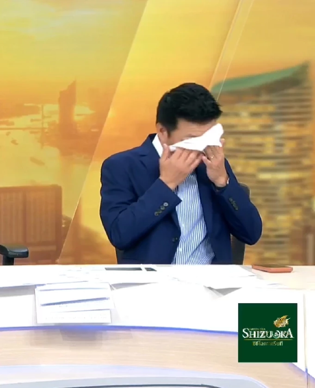 เท้ง หลั่งน้ำตากลางรายการ ยอมรับรู้สึกผิด พาเพื่อนเข้าสภาไม่ครบ