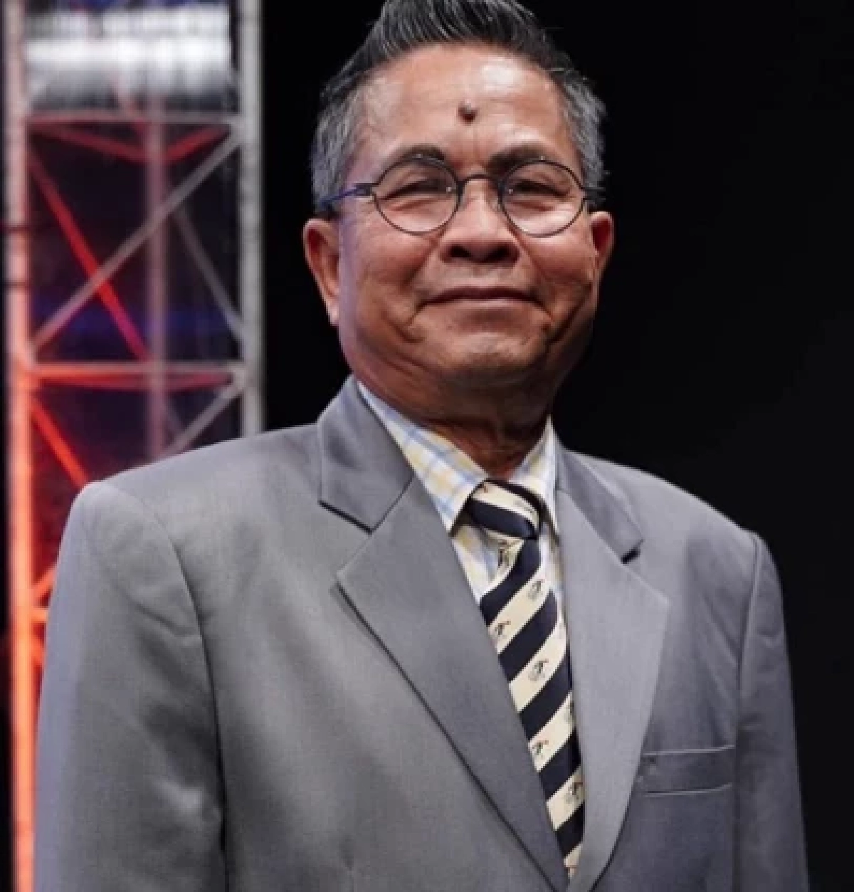 อาการล่าสุด "เด๋อ ดอกสะเดา" หลังอาการทรุดต้องรีบหามส่งโรงพยาบาล