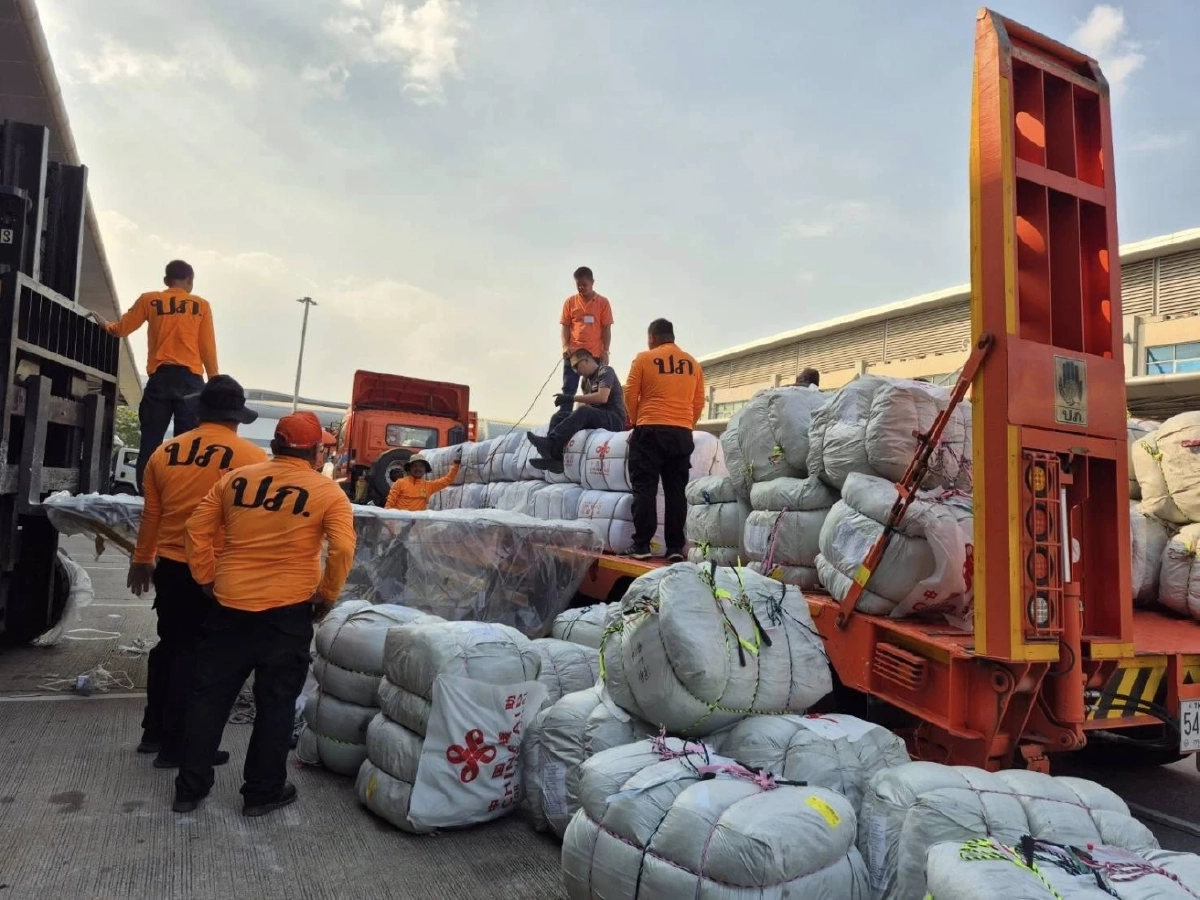 ปภ. เผยของช่วยเหลือจากจีนกว่า 12,000 แพ็ค ทยอยถึงพื้นที่ชายแดน