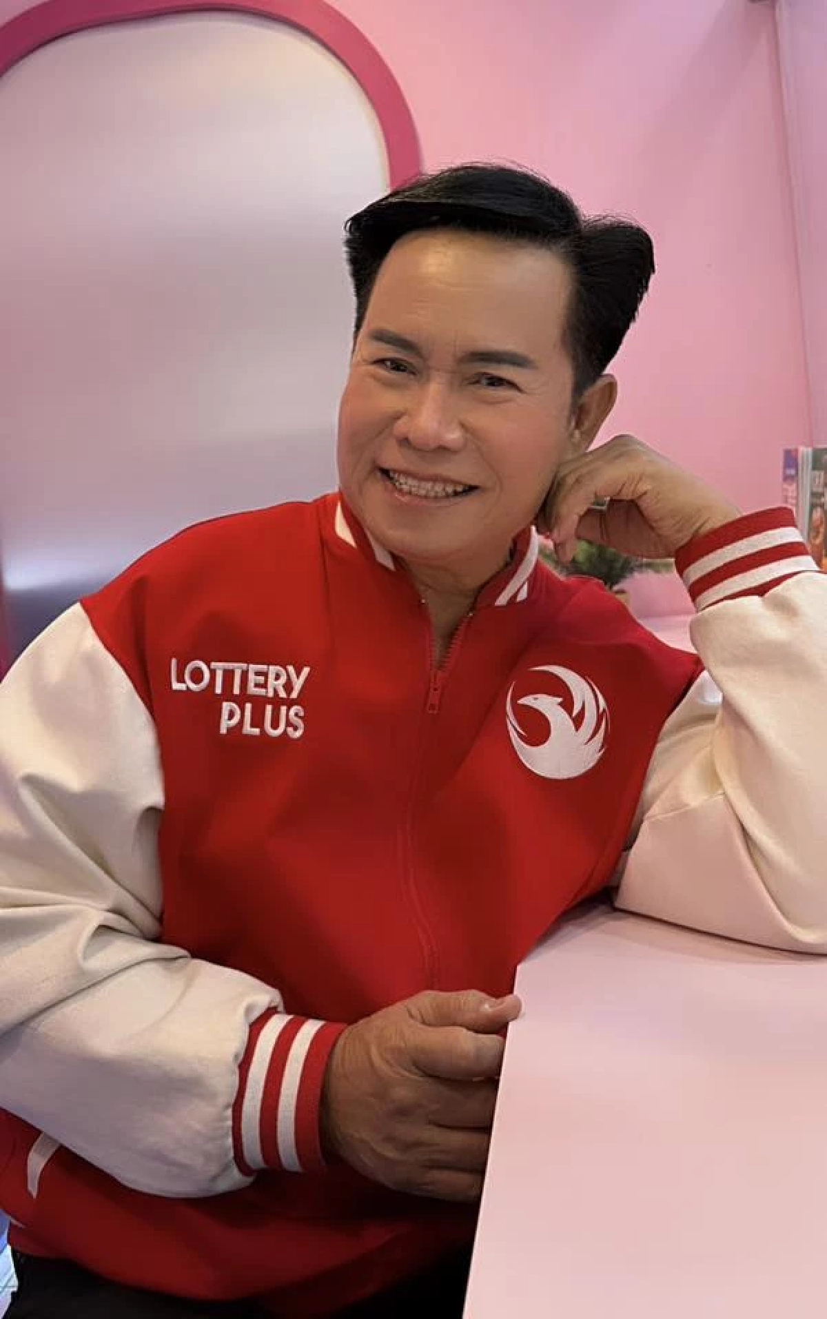 ลูกทุ่งดัง มนต์สิทธิ์ คำสร้อย โชว์จับลูกปิงปอง พร้อมเผยเลขที่ชอบ