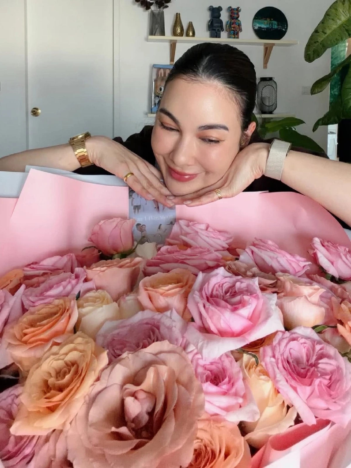 ครบรอบ 1 ปีปุ๊บหวานต่อ ส่งดอกไม้พร้อมการ์ดรักสุดละมุน