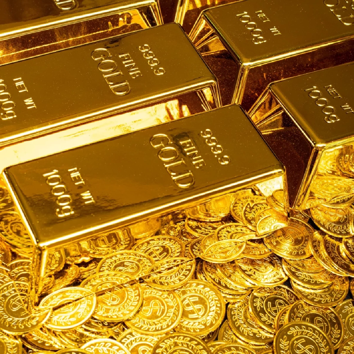 ทองโลกร่วง! นักลงทุนเทขายหลังแตะ 5,000 เหรียญ จับตาราคาใหม่