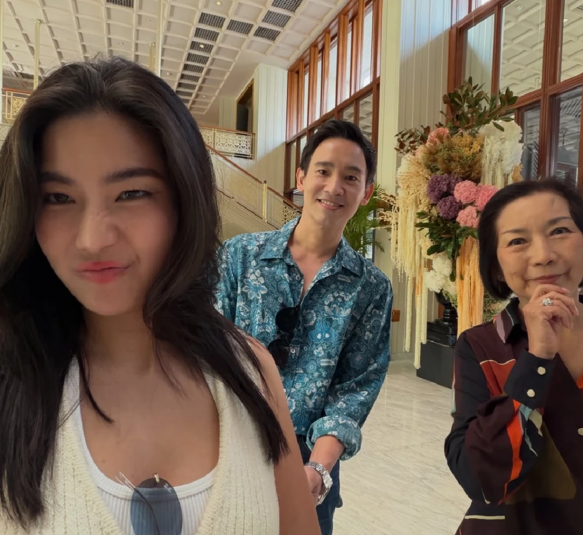 ไม่พูดเยอะ “ก้อย อรัชพร” ยิ้มเขิน บอกหัวใจไม่มีสีอื่นนอกจากแดง