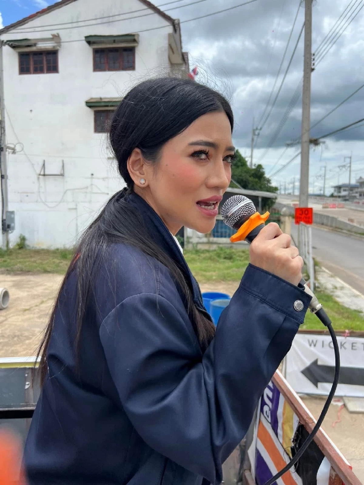 ไม่ทนแล้ว "แก้วตา ธิษะณา" แฉแหลก ไอโอพรรคส้มหลังถูกถล่มยับ