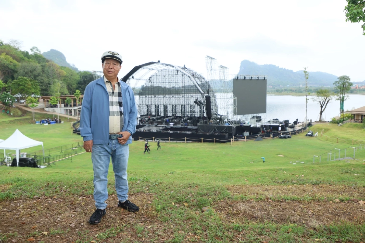 หามส่งรพ.ด่วน "ตัน อิชิตัน" พลัดตกเวที ขณะร่วมคอนเสิร์ตที่พัทยา