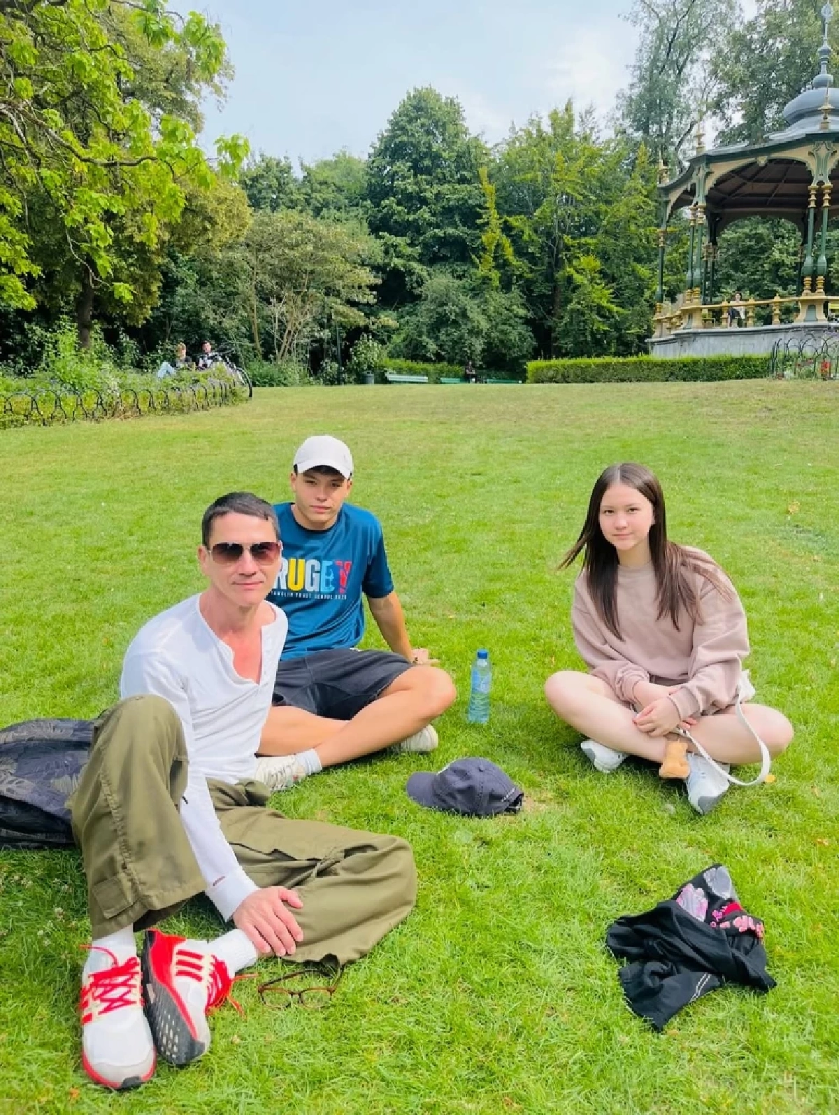 จำแทบไม่ได้! ลูกสาว “น้อย วงพรู” โตไวมาก ทริปญี่ปุ่นออร่าพุ่ง