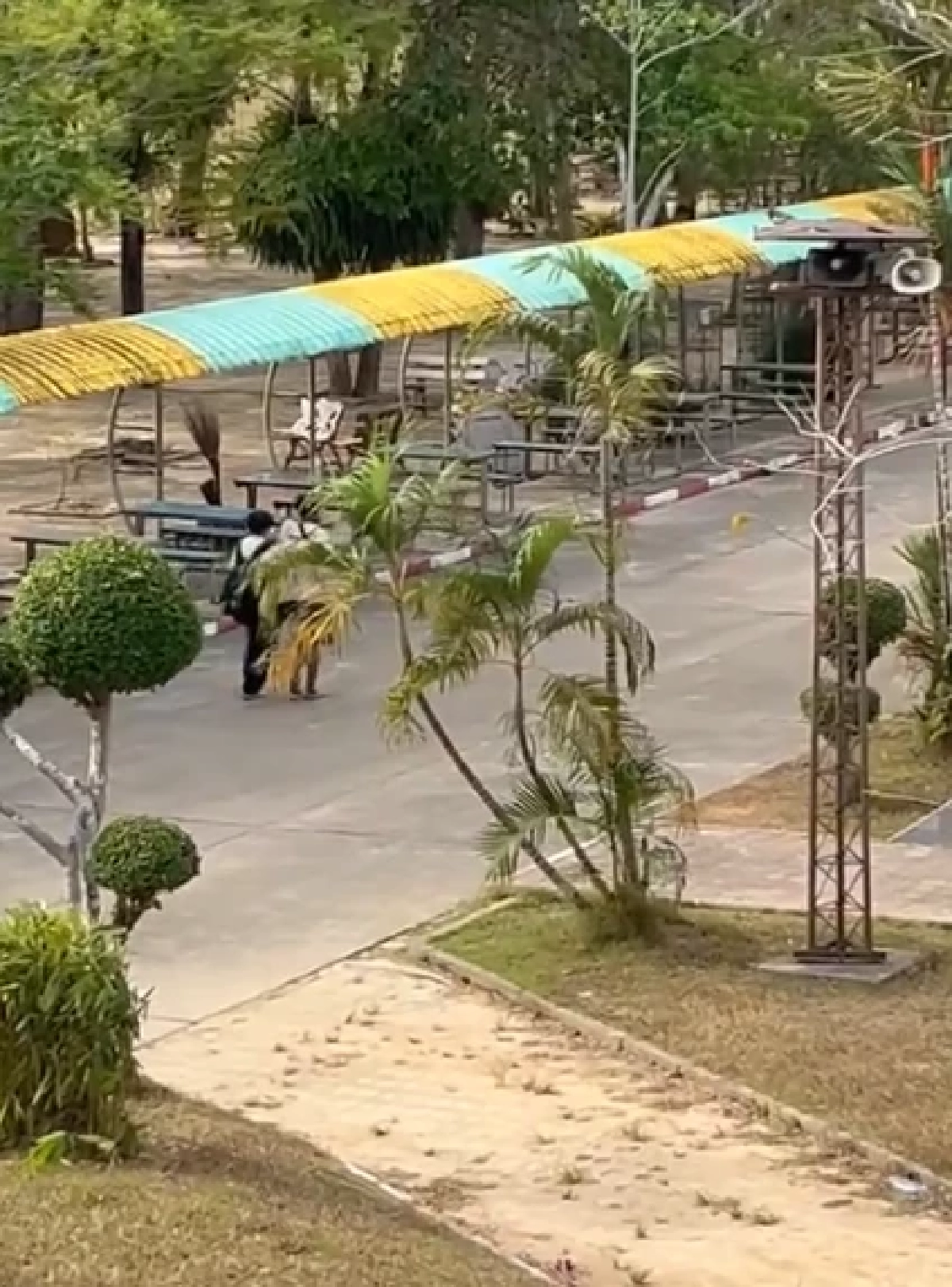 ตัวประกัน เล่าชัดสาเหตุ หนุ่ม 18 บุก รร.พะตงฯ ไม่พอใจเรื่องอะไร