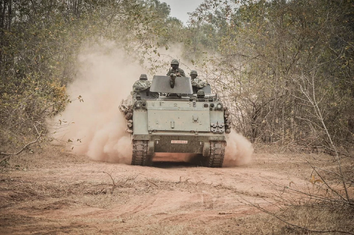 ดุดัน! ร.13 พัน.3 ฝึกเข้าตีประสานรถสายพาน–กวาดล้างคูติดต่อ