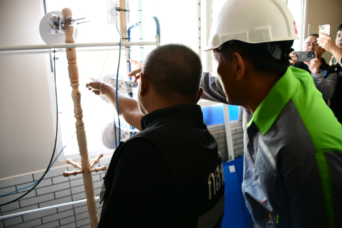 "AIS 3BB FIBRE 3" ผนึก CIB ลุยแม่สาย กวาดล้างมิจฉาชีพ ลอบเชื่อมต่ออุปกรณ์เถื่อนข้ามแดน