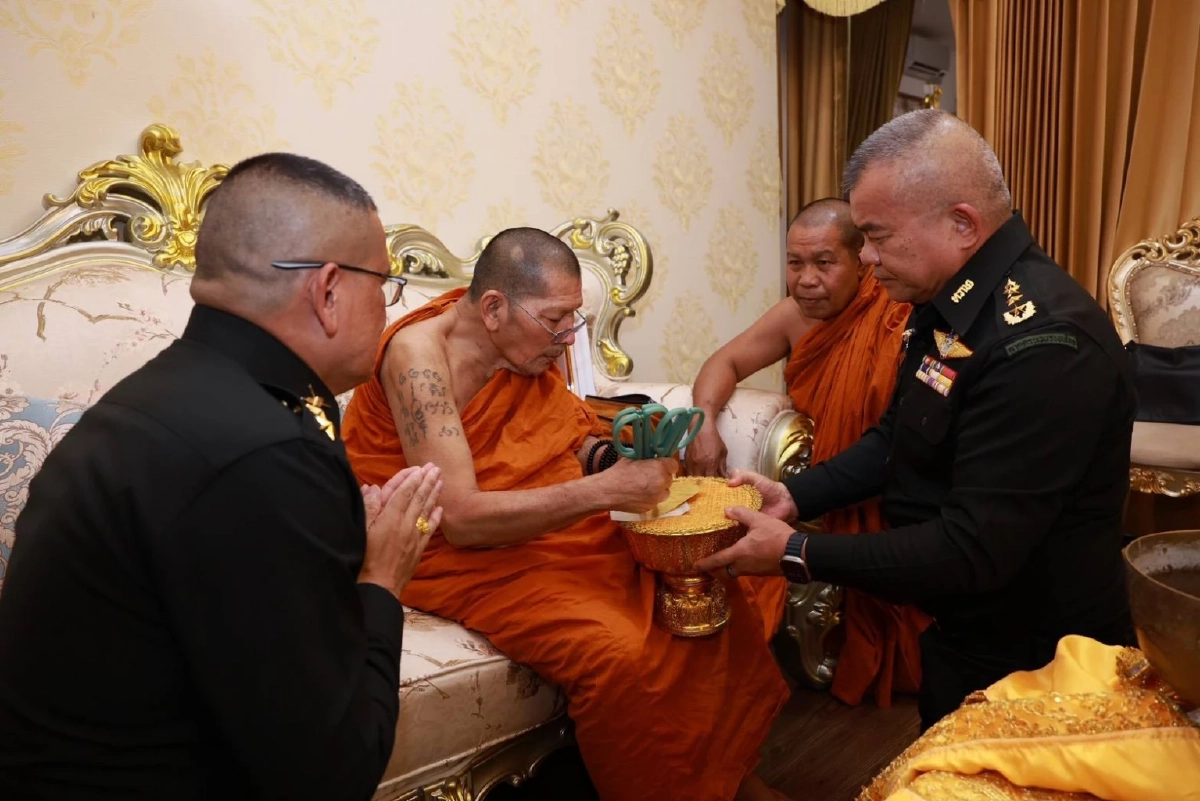 แม่ทัพภาคที่ 2 ขอเมตตา หลวงปู่ศิลา–พระอาจารย์ต้อม สร้างวัตถุมงคล