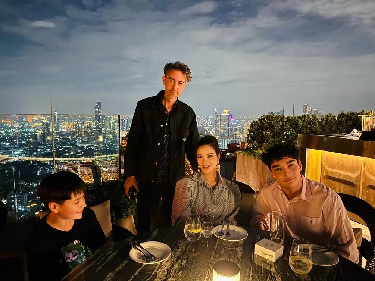  โฟกัสผิดจุดทั้งไทม์ไลน์ ลูกชาย โตเป็นหนุ่ม หล่อสะดุดตา