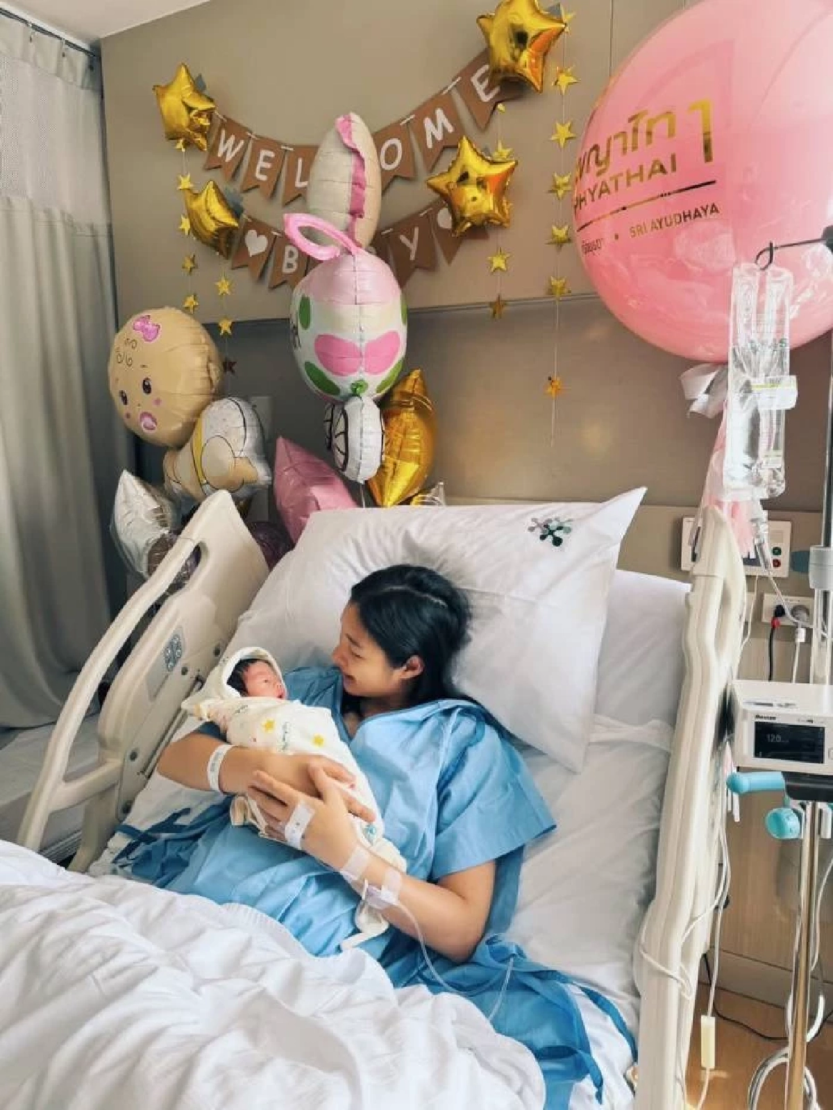 ยินดีด้วย "มด ณปภัช" คลอดลูกสาวคนแรกตั้งชื่อน่ารักมาก