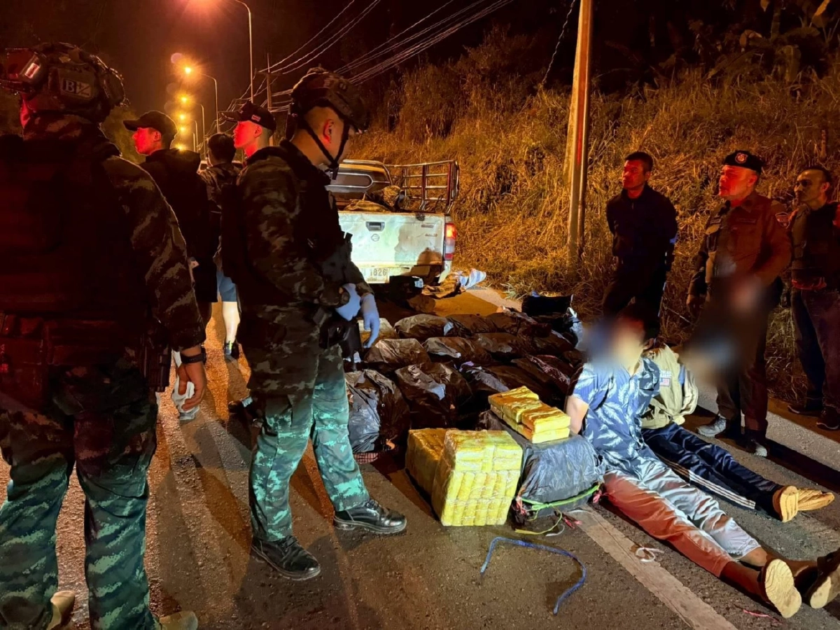 กกล.ผาเมือง รวบ 2 ผู้ต้องหา ยึดยาบ้ากว่า 3.4 ล้านเม็ด อำเภอเชียงดาว