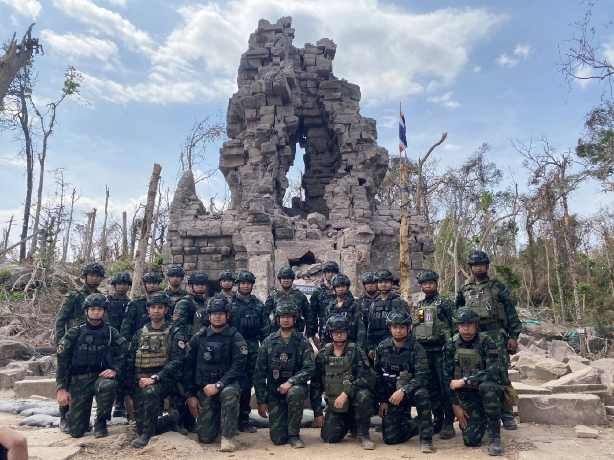 เชิดชูเกียรตินักรบชายแดน ประดับยศสมศักดิ์ศรี จำนวน 10 นาย 