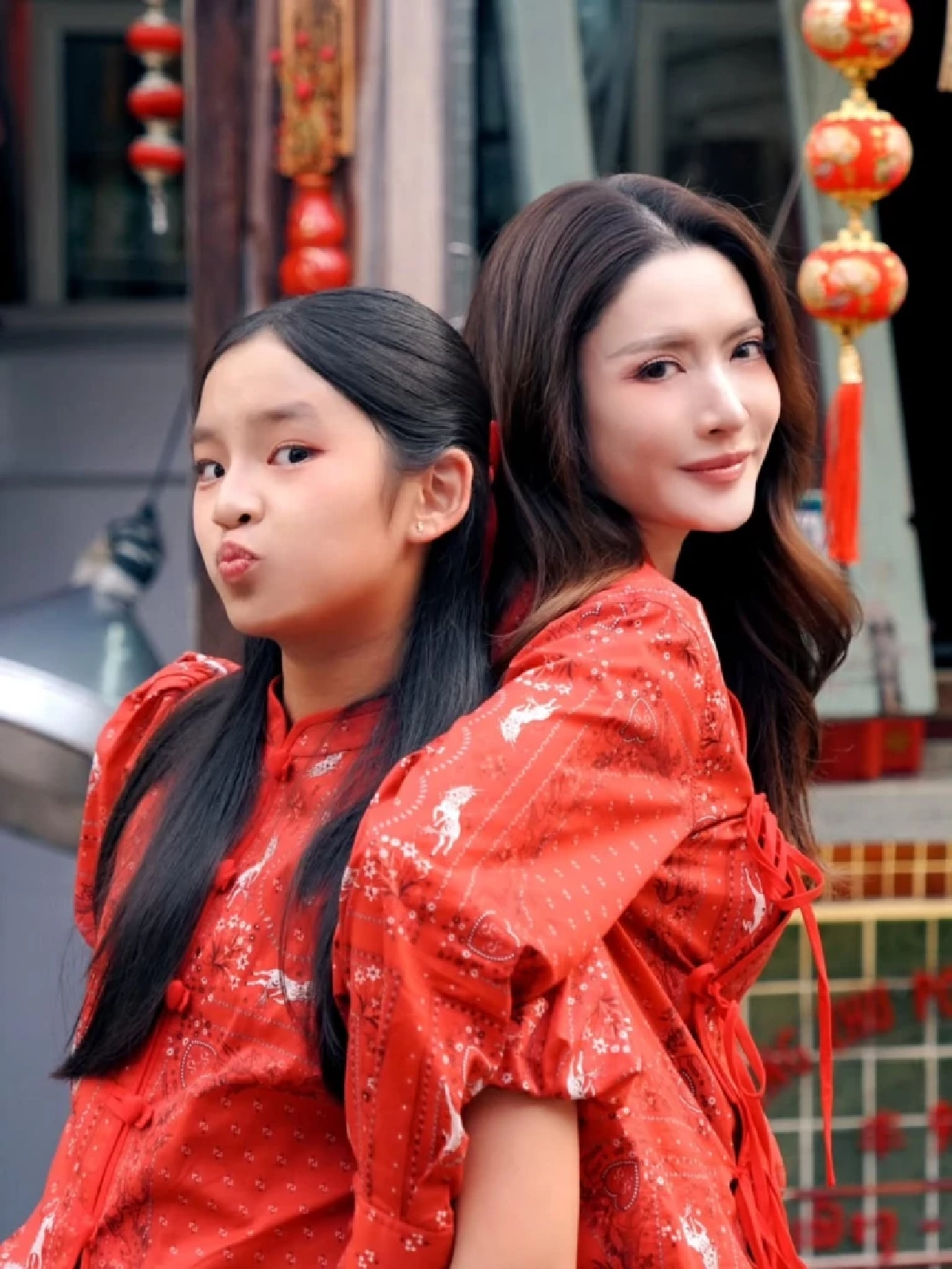 สวยแพ็กคู่รับตรุษจีน “แอฟ–น้องปีใหม่” เฟรมนี้ละมุนจนแฟนๆ ใจฟู