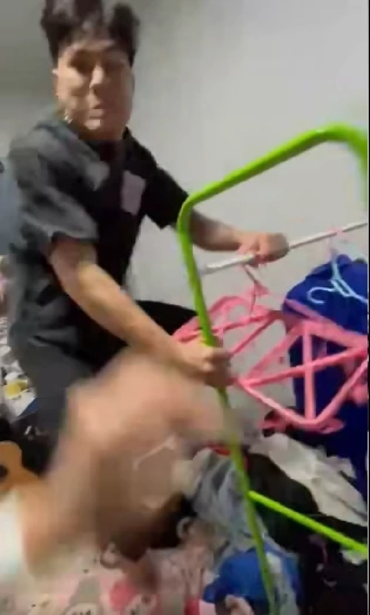 หมอลำหนุ่ม เคลื่อนไหว ขอโทษต้นสังกัด หลังโดนลงดาบเซ่นคลิปเดือด