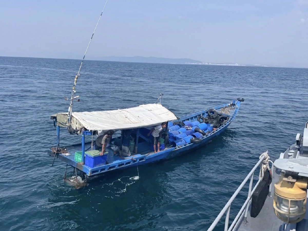 กองทัพเรือสกัดเรือต่างชาติลักลอบขนสินค้าข้ามแดน ตอกย้ำเข้มงวด