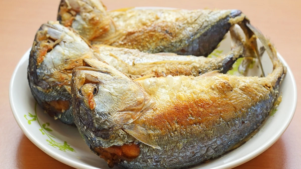 ปลาทูหน้างอคอหัก ไม่ใช่พันธุ์พิเศษ แต่คือภูมิปัญญาคนไทย