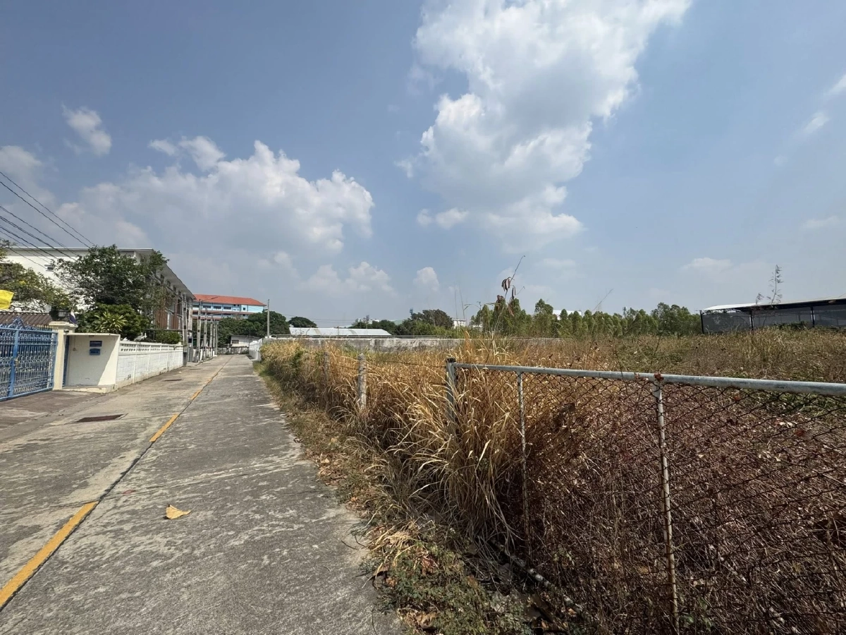 “สหัสวัต” เปิดปมประกันสังคม ซื้อที่ดิน 84.5 ล้าน แต่ปล่อยรกร้าง