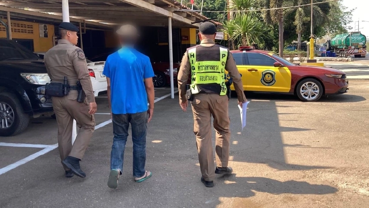 หนีไม่พ้น แกะรอย 1 เดือน รวบคนขับรถบรรทุกคาถนน หลอกเหยื่อโอนนับแสน