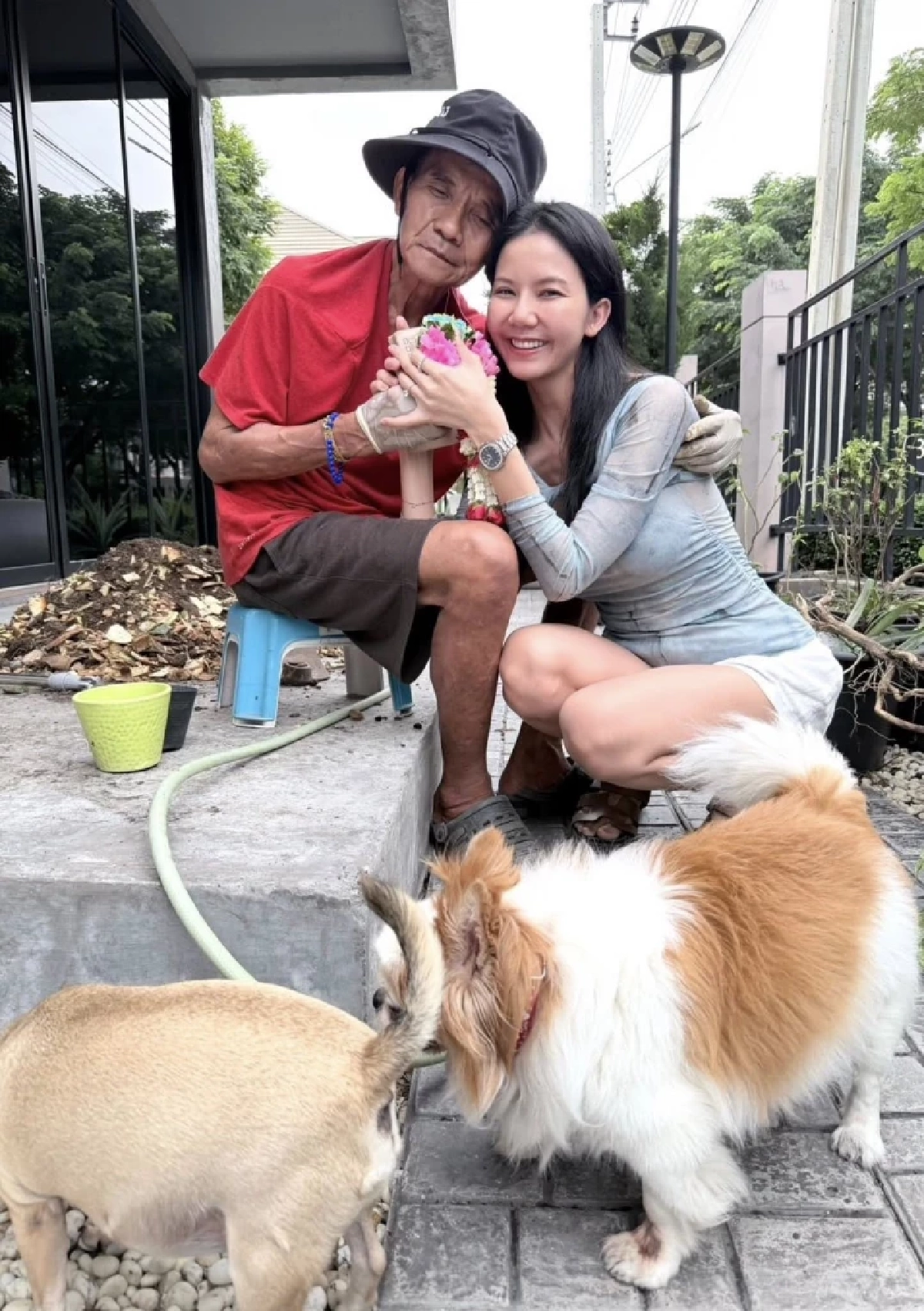 สัญญาณบวกมาแล้ว "จ๊ะ นงผณี" อัปเดตอาการพ่อ หลังวิกฤตหนัก