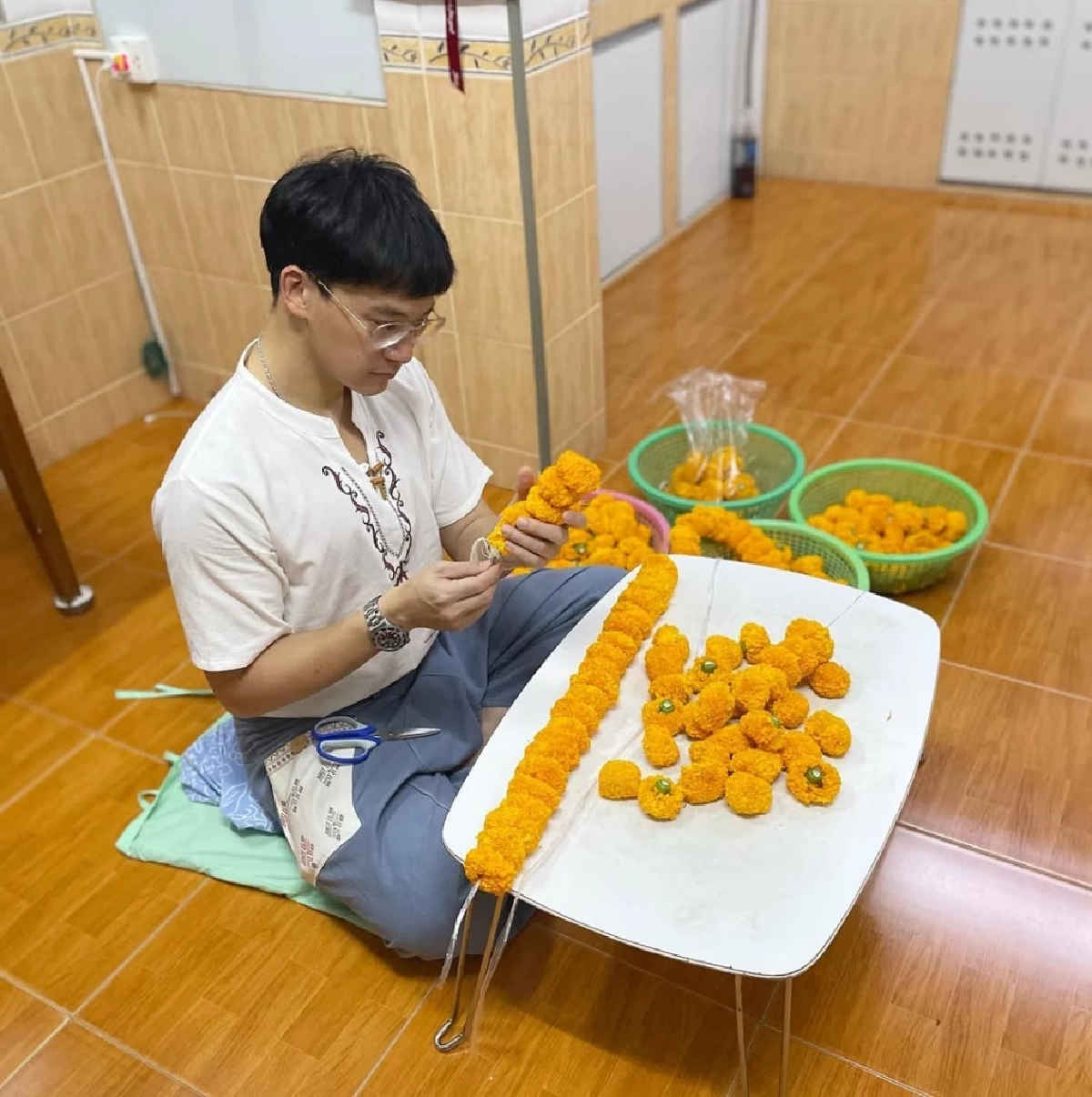  แฟนๆ บ่นคิดถึงคอนเสิร์ต “บี้ สุกฤษฎิ์” ล่าสุดถูกพบช่วยงานวัด